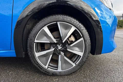 CY22CVG PEUGEOT e-208 50kWh GT Auto 5dr (7kW Charger) Thumbnail #11