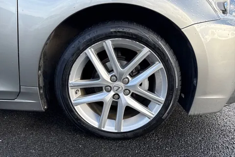 10 of 64 for Lexus Ct 1.8 200h Luxury CVT Euro 6 (s/s) 5dr