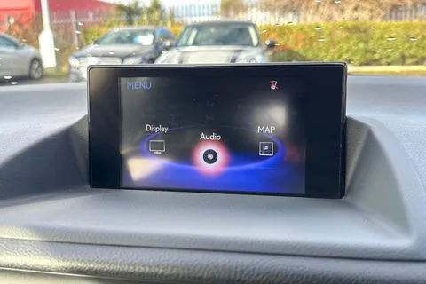 17 of 64 for Lexus Ct 1.8 200h Luxury CVT Euro 6 (s/s) 5dr