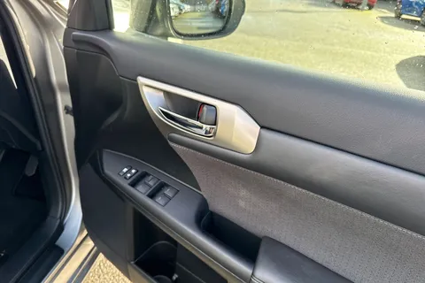 21 of 64 for Lexus Ct 1.8 200h Luxury CVT Euro 6 (s/s) 5dr