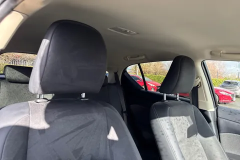 24 of 64 for Lexus Ct 1.8 200h Luxury CVT Euro 6 (s/s) 5dr