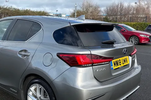 31 of 64 for Lexus Ct 1.8 200h Luxury CVT Euro 6 (s/s) 5dr