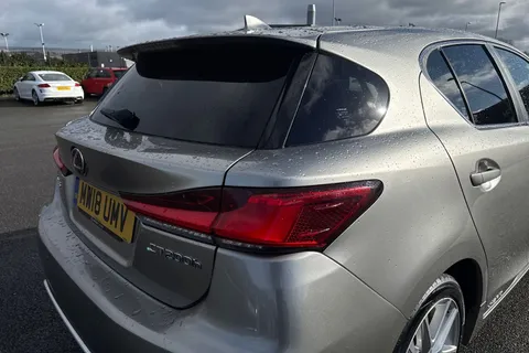 32 of 64 for Lexus Ct 1.8 200h Luxury CVT Euro 6 (s/s) 5dr