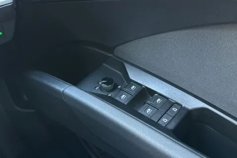 PN73NZU Audi Q4 e-tron Q4  Sport 35 e-tron  125,00 kW Thumbnail #38