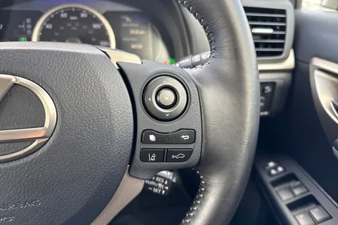 40 of 64 for Lexus Ct 1.8 200h Luxury CVT Euro 6 (s/s) 5dr