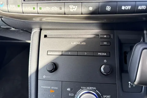 53 of 64 for Lexus Ct 1.8 200h Luxury CVT Euro 6 (s/s) 5dr