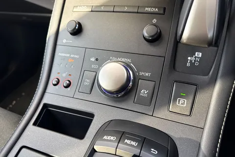 55 of 64 for Lexus Ct 1.8 200h Luxury CVT Euro 6 (s/s) 5dr