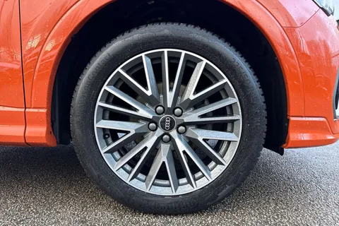 10 of 49 for Audi Q3 S line 35 TFSI 150 PS 6-speed