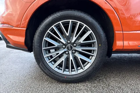 11 of 49 for Audi Q3 S line 35 TFSI 150 PS 6-speed