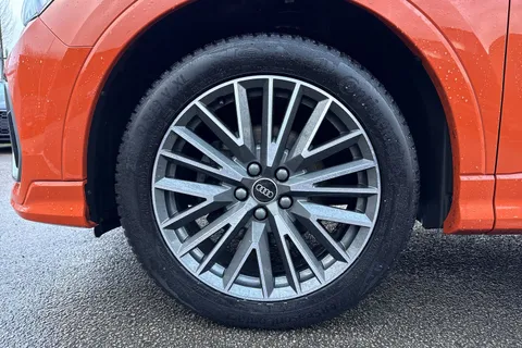 13 of 49 for Audi Q3 S line 35 TFSI 150 PS 6-speed