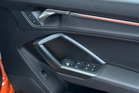 21 of 49 for Audi Q3 S line 35 TFSI 150 PS 6-speed