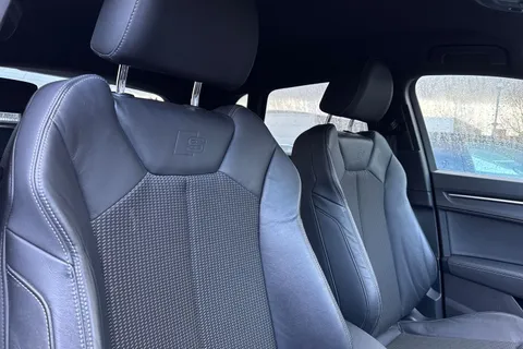 24 of 49 for Audi Q3 S line 35 TFSI 150 PS 6-speed