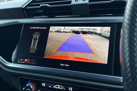 32 of 49 for Audi Q3 S line 35 TFSI 150 PS 6-speed