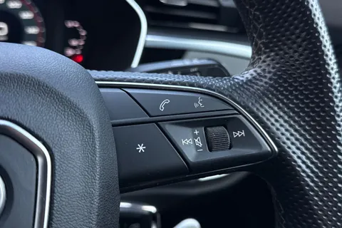 36 of 49 for Audi Q3 S line 35 TFSI 150 PS 6-speed