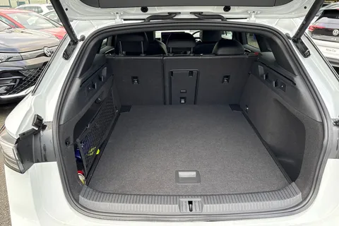 DE75RYG Volkswagen Id.7 210kW Match Pro 77kWh 5dr Auto | Area View Camera | IQ Lights Thumbnail #7