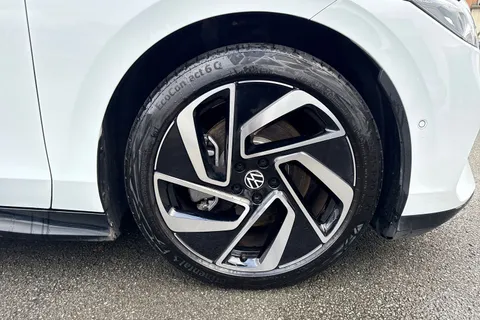 DE75RYG Volkswagen Id.7 210kW Match Pro 77kWh 5dr Auto | Area View Camera | IQ Lights Thumbnail #10