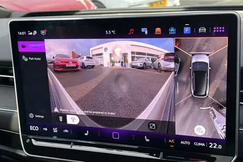 DE75RYG Volkswagen Id.7 210kW Match Pro 77kWh 5dr Auto | Area View Camera | IQ Lights Thumbnail #32