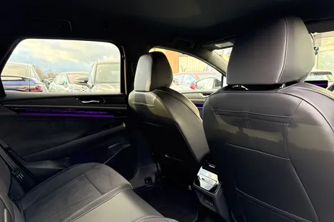 DE75RYG Volkswagen Id.7 210kW Match Pro 77kWh 5dr Auto | Area View Camera | IQ Lights Thumbnail #42