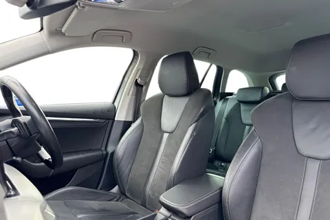 CX73PCF Škoda Octavia 1.4 TSI iV 13kWh SE L DSG Euro 6 (s/s) 5dr Thumbnail #12