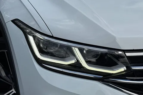 MD22HDF Volkswagen Tiguan 1.5 TSI R-Line DSG Euro 6 (s/s) 5dr Thumbnail #27