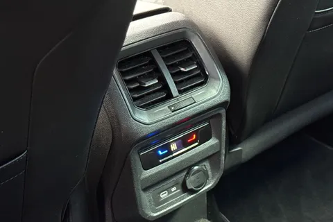 MD22HDF Volkswagen Tiguan 1.5 TSI R-Line DSG Euro 6 (s/s) 5dr Thumbnail #39