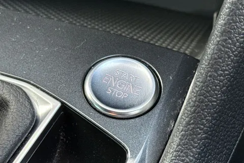 MD22HDF Volkswagen Tiguan 1.5 TSI R-Line DSG Euro 6 (s/s) 5dr Thumbnail #48