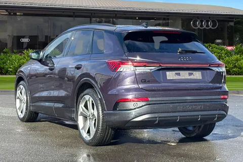 Audi Q4 e-tron 40 Black Edition Auto 5dr 82kWh Thumbnail #3
