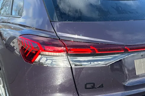 Audi Q4 e-tron 40 Black Edition Auto 5dr 82kWh Thumbnail #8