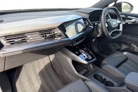 Audi Q4 e-tron 40 Black Edition Auto 5dr 82kWh Thumbnail #15