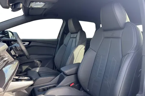 Audi Q4 e-tron 40 Black Edition Auto 5dr 82kWh Thumbnail #16