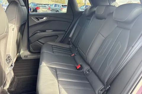 Audi Q4 e-tron 40 Black Edition Auto 5dr 82kWh Thumbnail #19
