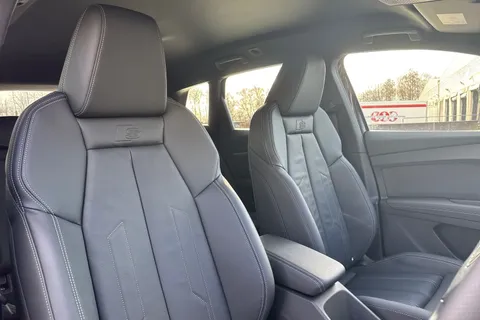 Audi Q4 e-tron 40 Black Edition Auto 5dr 82kWh Thumbnail #24