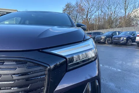 Audi Q4 e-tron 40 Black Edition Auto 5dr 82kWh Thumbnail #25