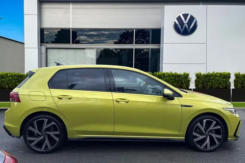 DF72CMZ Volkswagen Golf 1.5 TSI R-Line 5dr | Rear View Camera | Heated Seats Thumbnail #4