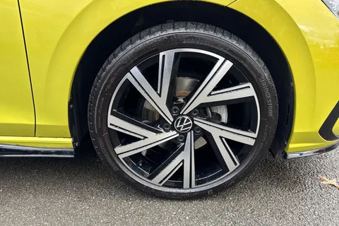 DF72CMZ Volkswagen Golf 1.5 TSI R-Line 5dr | Rear View Camera | Heated Seats Thumbnail #10