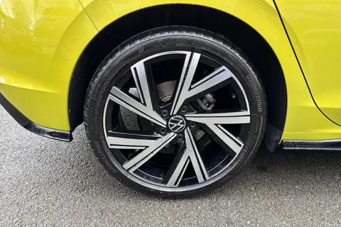 DF72CMZ Volkswagen Golf 1.5 TSI R-Line 5dr | Rear View Camera | Heated Seats Thumbnail #11