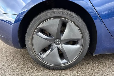 MA20LYD Tesla Model 3 Standard Range Plus Auto RWD 4dr Thumbnail #11