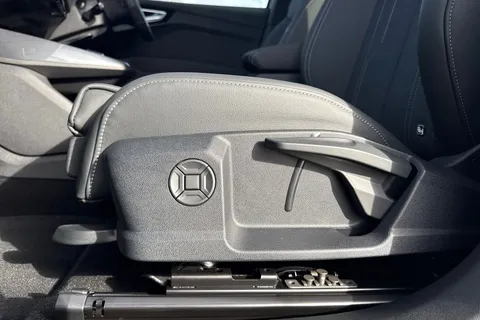 Audi Q4 e-tron 40 Black Edition Auto 5dr 82kWh Thumbnail #43