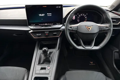 KY25HUH CUPRA Leon 1.5 TSI V2 Euro 6 (s/s) 5dr Thumbnail #19