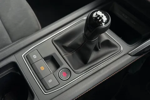 KY25HUH CUPRA Leon 1.5 TSI V2 Euro 6 (s/s) 5dr Thumbnail #24