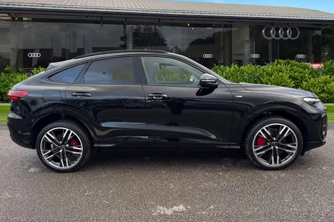 Audi Q5 2.0 TDI Edition 1 Sportback S Tronic quattro Euro 6 (s/s) 5dr Thumbnail #4