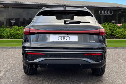 Audi Q5 2.0 TDI Edition 1 Sportback S Tronic quattro Euro 6 (s/s) 5dr Thumbnail #5