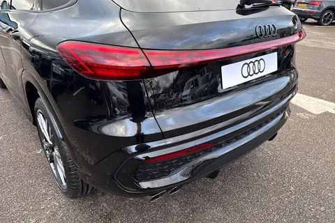 Audi Q5 2.0 TDI Edition 1 Sportback S Tronic quattro Euro 6 (s/s) 5dr Thumbnail #8