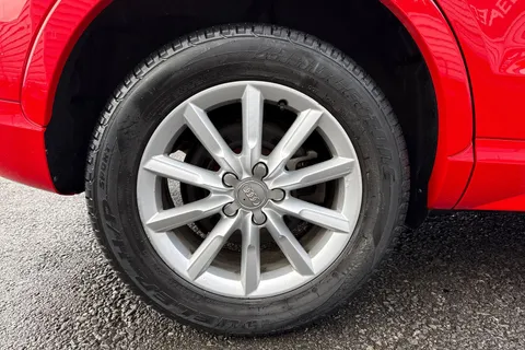 14 of 47 for AUDI Q3 1.4T FSI Sport 5dr S Tronic