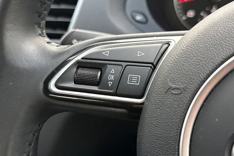 33 of 47 for AUDI Q3 1.4T FSI Sport 5dr S Tronic