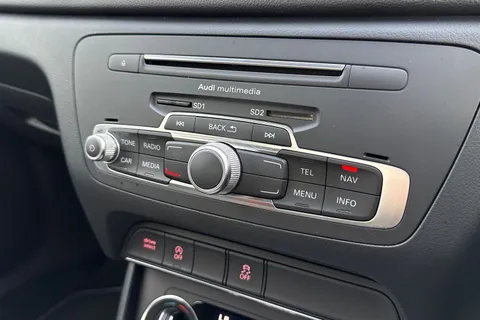 35 of 47 for AUDI Q3 1.4T FSI Sport 5dr S Tronic