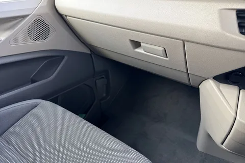 DH75ENV Volkswagen California Coast T7 SWB 150 PS DSG - Parking Heater / Delivery Mileage Thumbnail #20