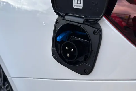 DH75ENV Volkswagen California Coast T7 SWB 150 PS DSG - Parking Heater / Delivery Mileage Thumbnail #26