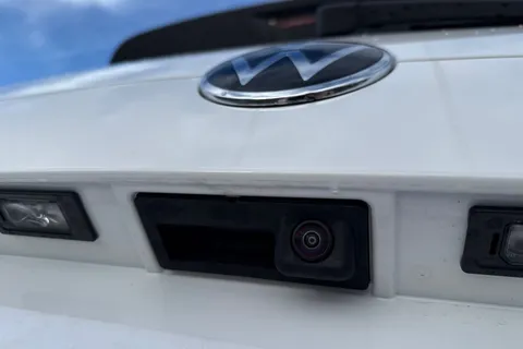 DH75ENV Volkswagen California Coast T7 SWB 150 PS DSG - Parking Heater / Delivery Mileage Thumbnail #33