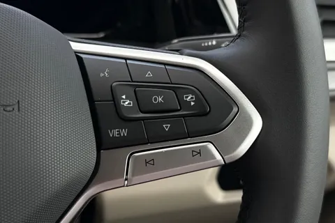 DH75ENV Volkswagen California Coast T7 SWB 150 PS DSG - Parking Heater / Delivery Mileage Thumbnail #46